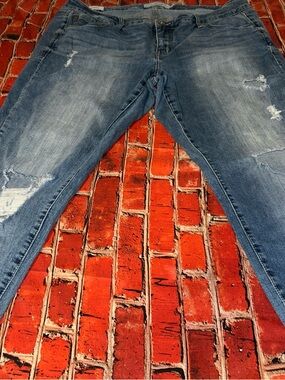 Torrid Medium Wash Boyfriend Jeans Distressed Size 20
